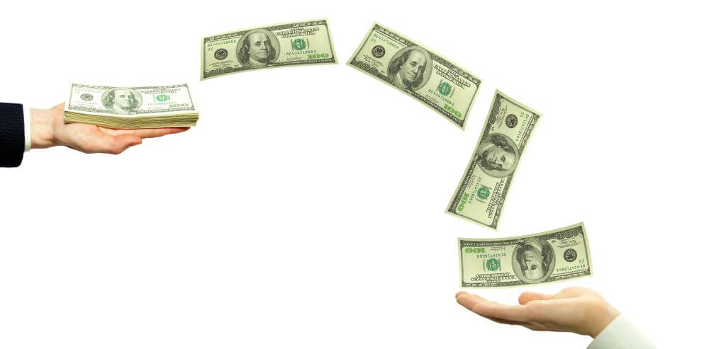 Wer bekommt das Geld, wenn ich Aktien kaufe?