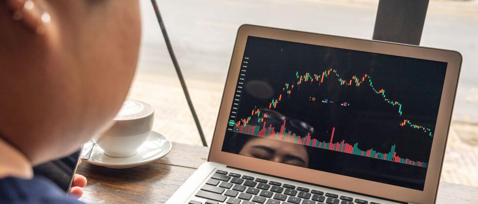 Neues Phänomen Meme-Assets. Was sind Meme-Stocks und Meme-Coins?